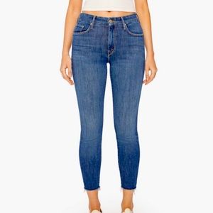 Mother Looker Ankle Fray Jeans in Girl Crush